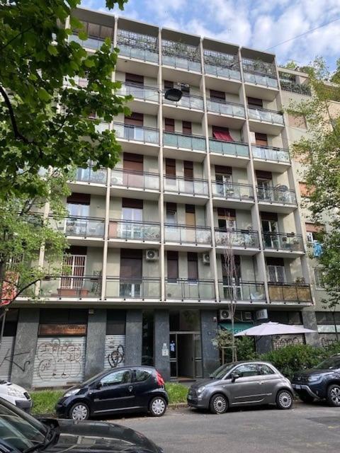 Milano Fiera City - Apartments Milão Exterior foto